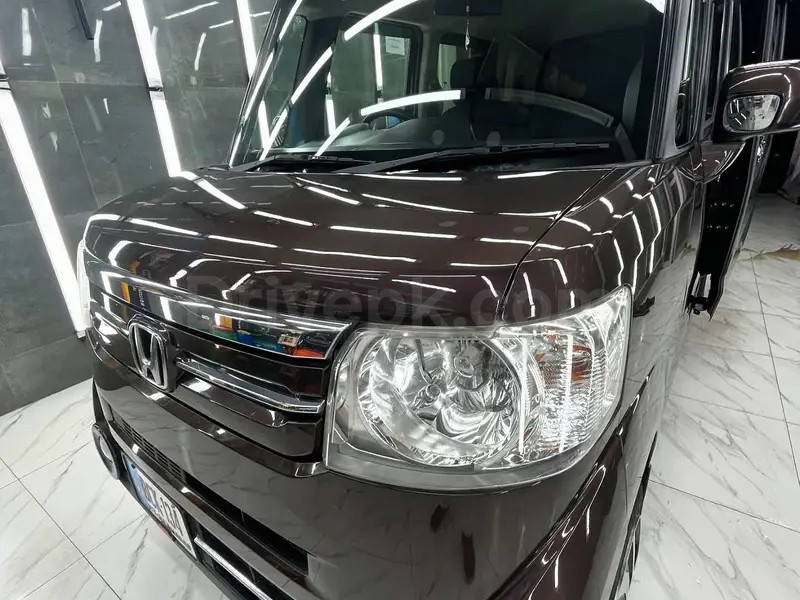 Honda N Box Custom 2016
