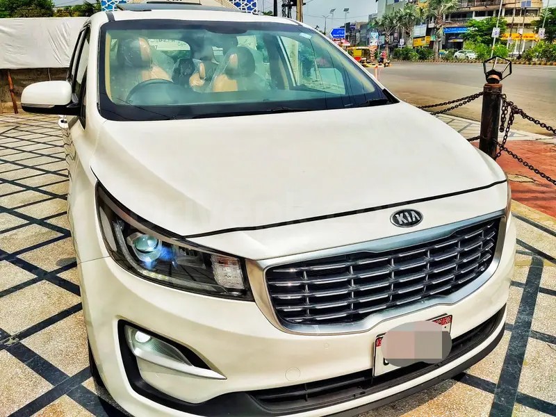 KIA Grand Carnival 2018