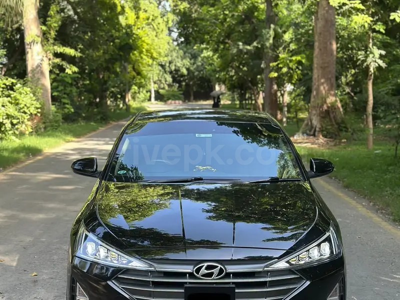 Hyundai Elantra 2022