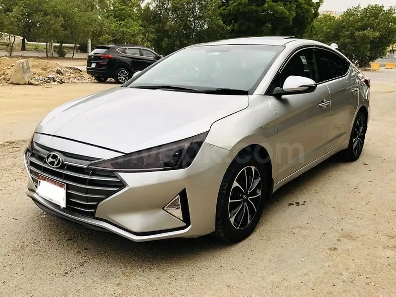 Hyundai Elantra 2022