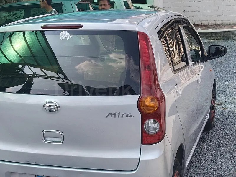 Daihatsu Mira 2010