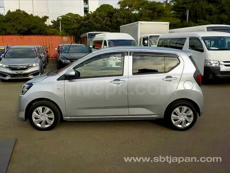 Daihatsu Mira 2021