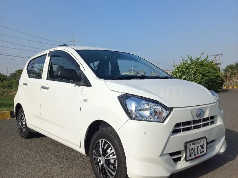 Daihatsu Mira 2022
