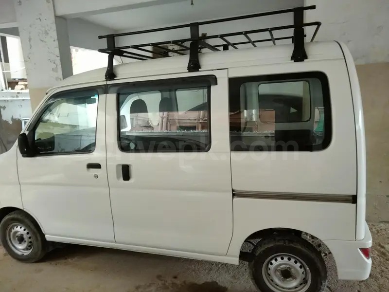 Daihatsu Hijet 2019