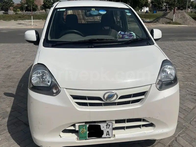 Daihatsu Mira 2017