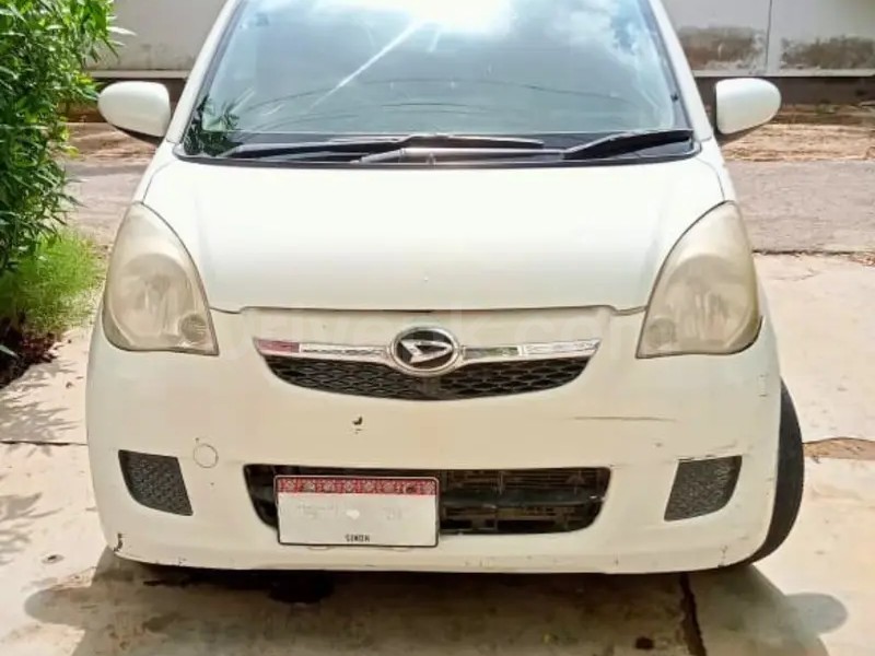 Daihatsu Mira 2011