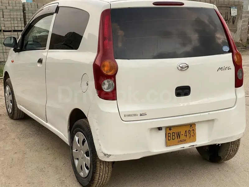 Daihatsu Mira 2012