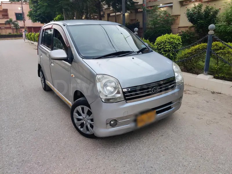 Daihatsu Mira 2006