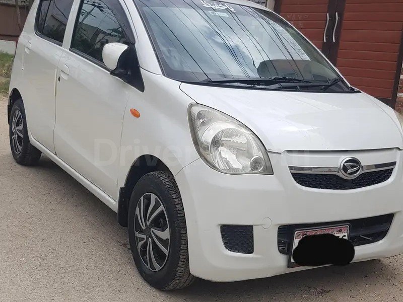 Daihatsu Mira 2011