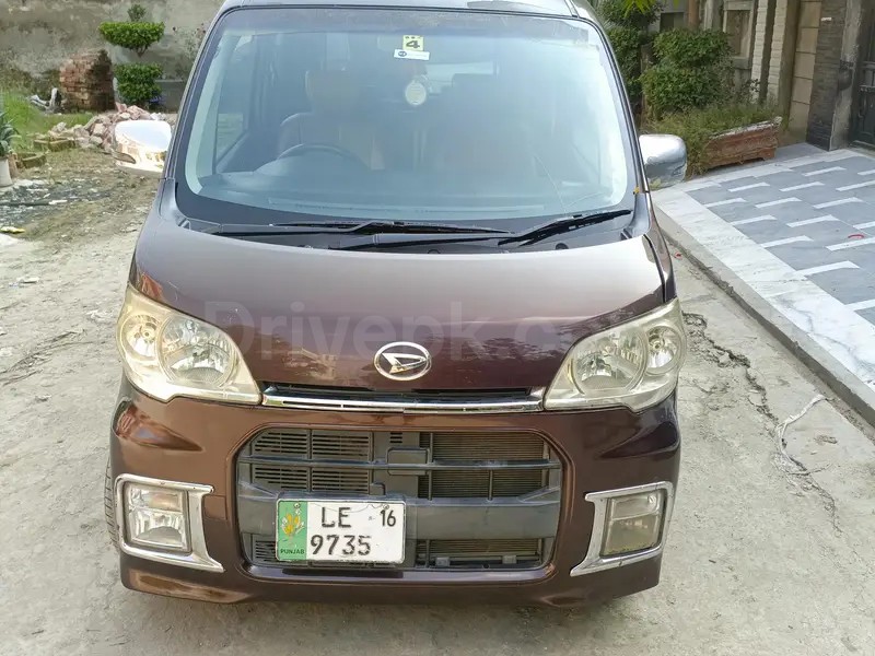 Daihatsu Tanto 2011