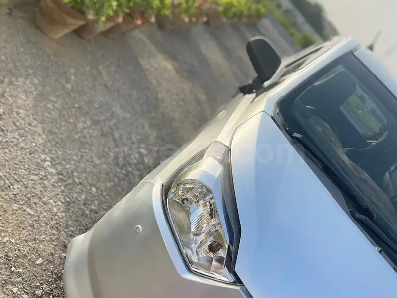 Daihatsu Mira 2018