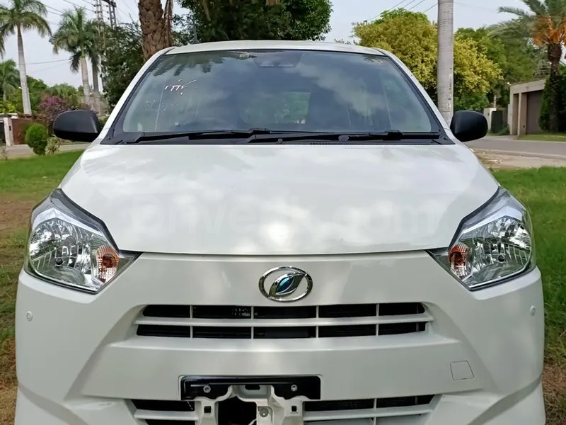 Daihatsu Mira 2022