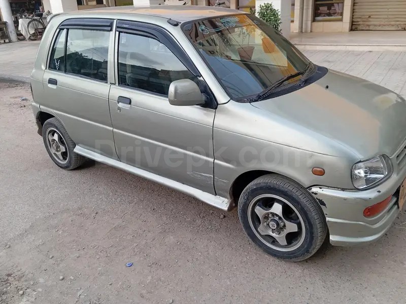 Daihatsu Cuore 2004