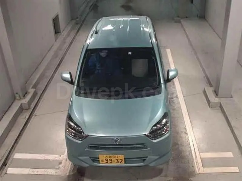 Daihatsu Mira 2022