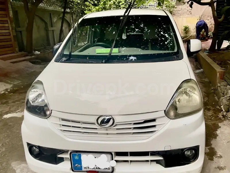 Daihatsu Mira 2015