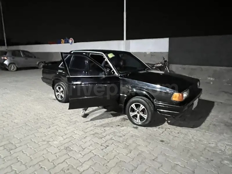 Nissan Sunny 1988