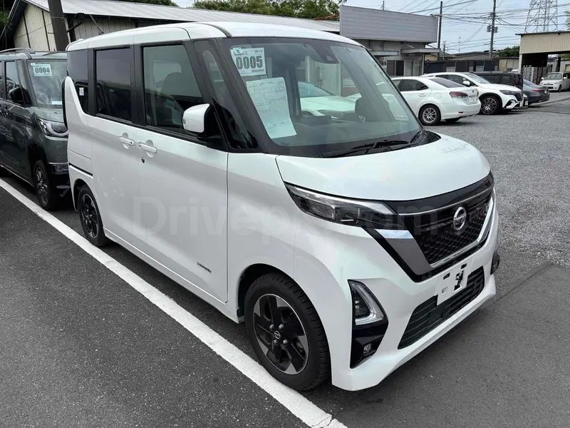 Nissan Roox 2022