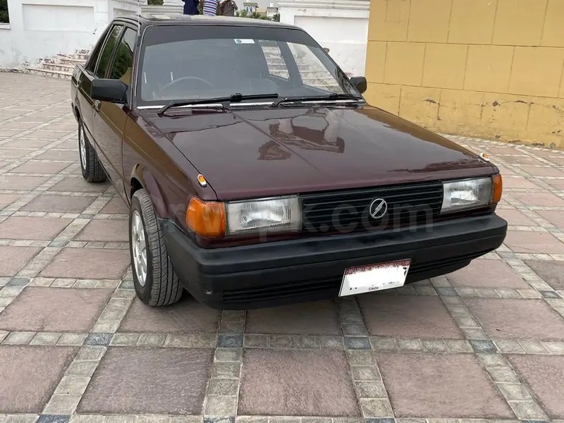 Nissan Sunny 1990