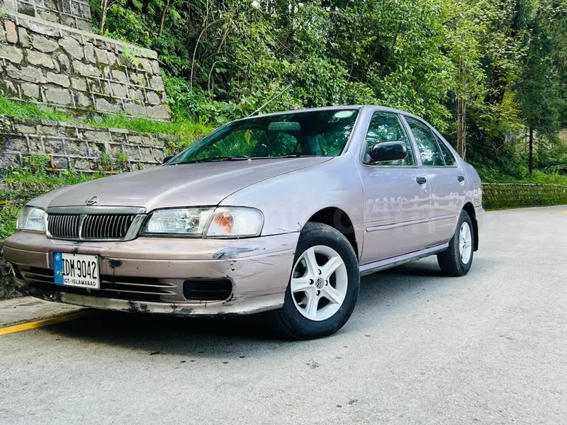 Nissan Sunny 2003