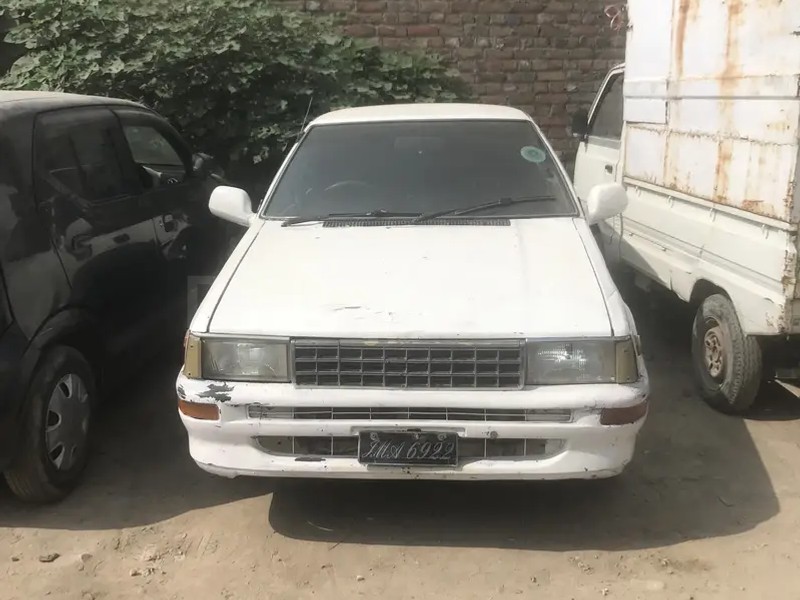 Nissan Sunny 1985