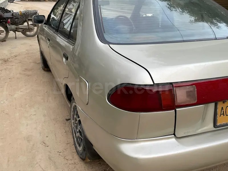 Nissan Sunny 1999
