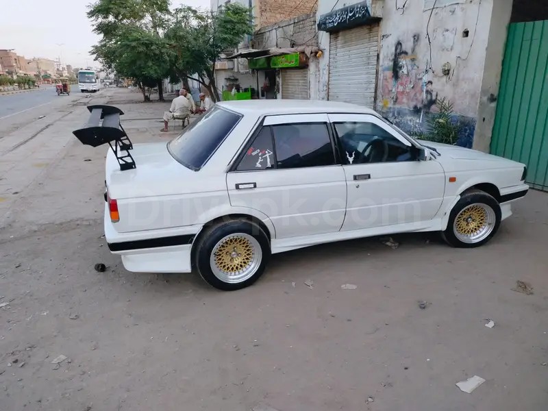 Nissan Sunny 1987