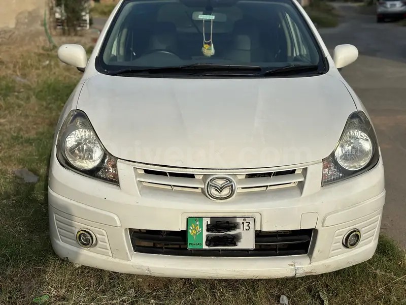 Mazda Familia Van 2013