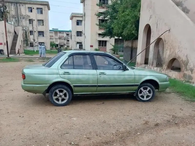 Nissan Sunny 1993