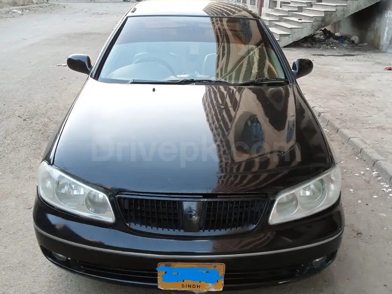 Nissan Sunny 2005