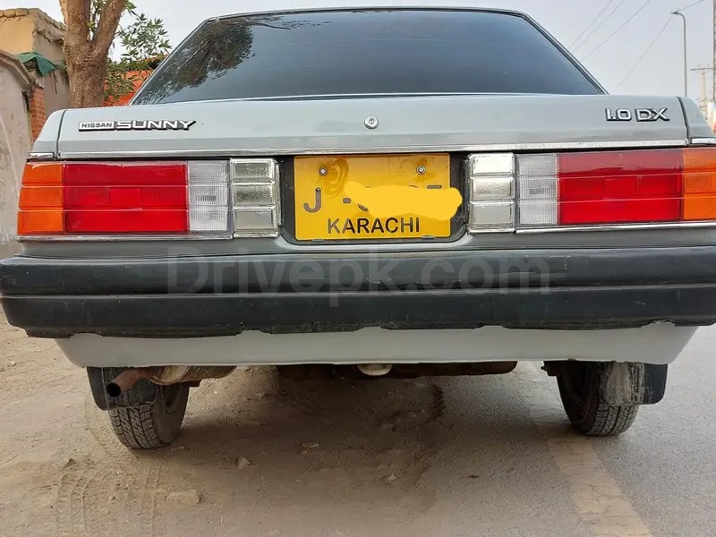 Nissan Sunny 1985