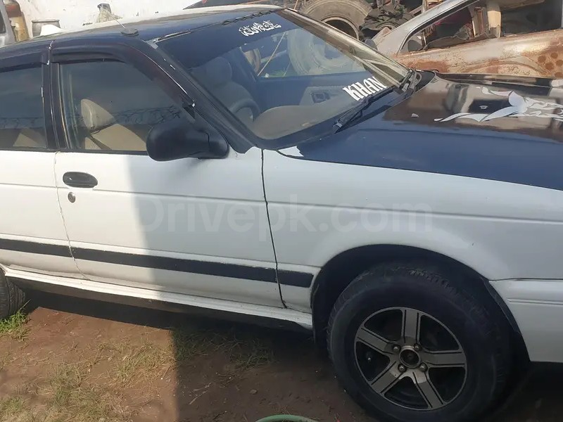 Nissan Sunny 1996