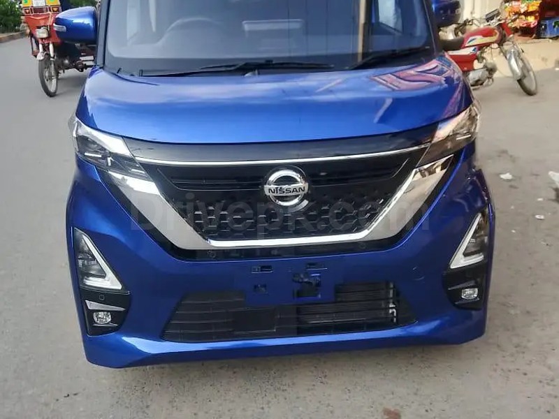 Nissan Roox 2022