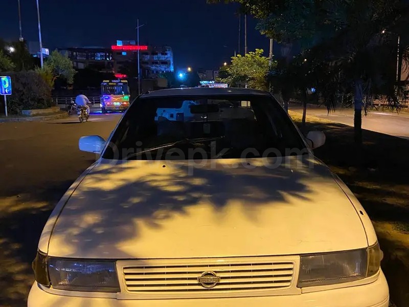 Nissan Sunny 1992