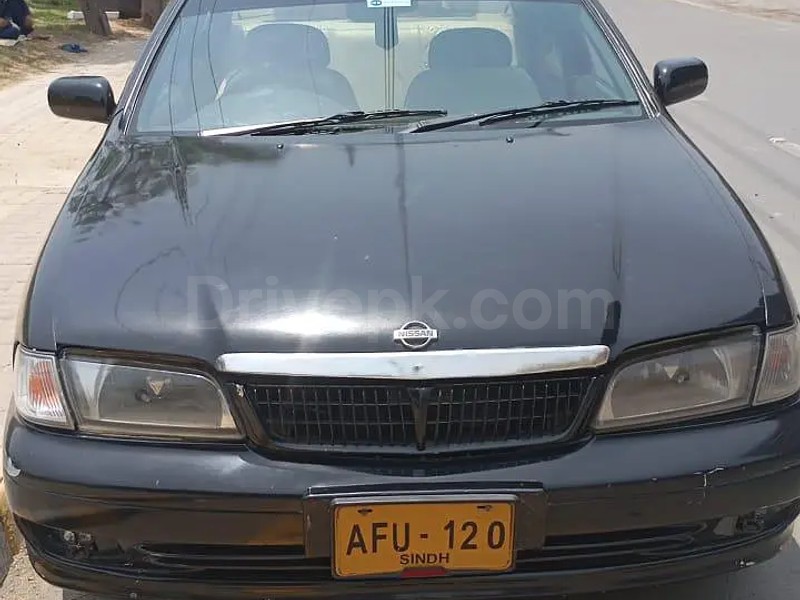 Nissan Sunny 2004