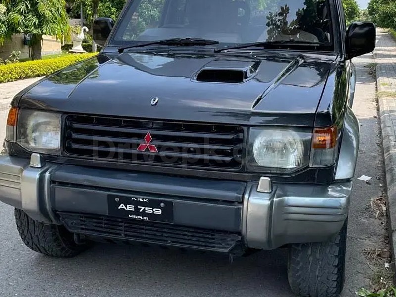 Mitsubishi Pajero 1995