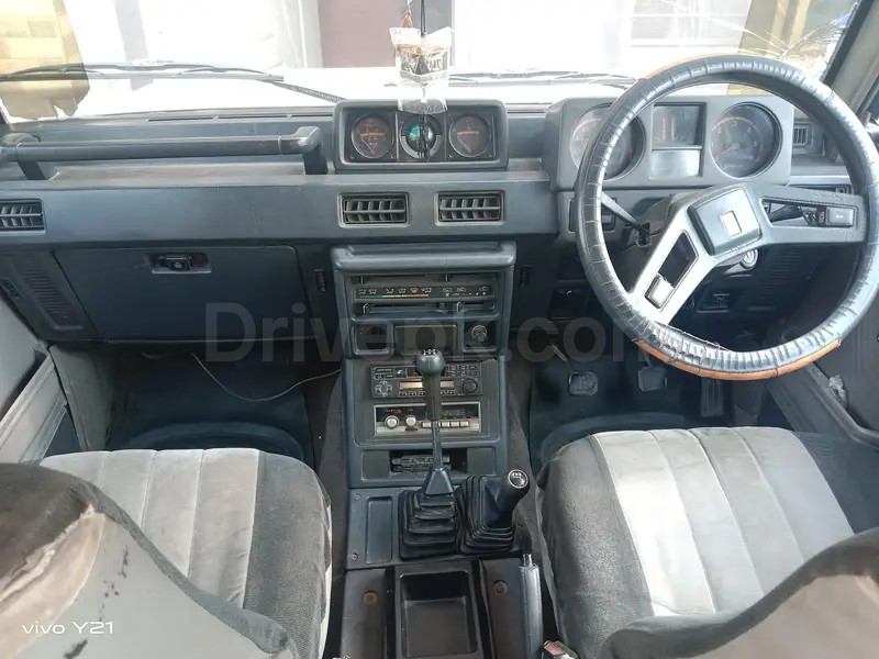 Mitsubishi Pajero 1986