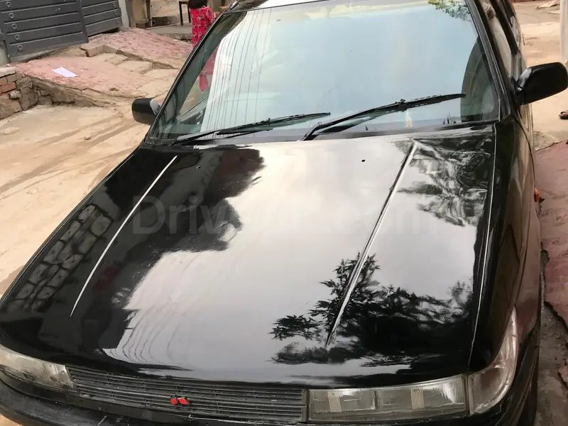 Mitsubishi Lancer 1990