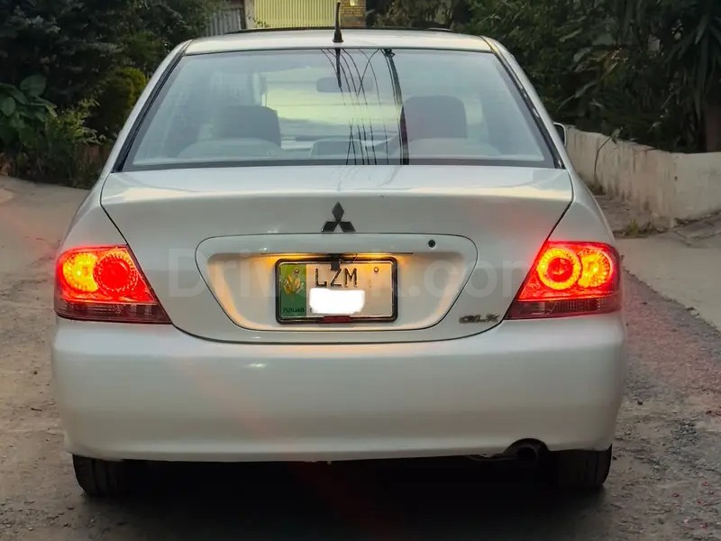 Mitsubishi Lancer 2004