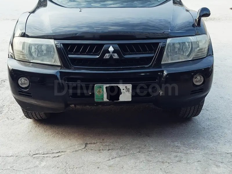 Mitsubishi Pajero 2003