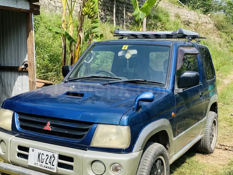 Mitsubishi Pajero Mini 2001