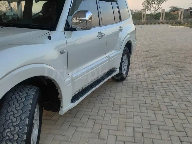 Mitsubishi Pajero 2006