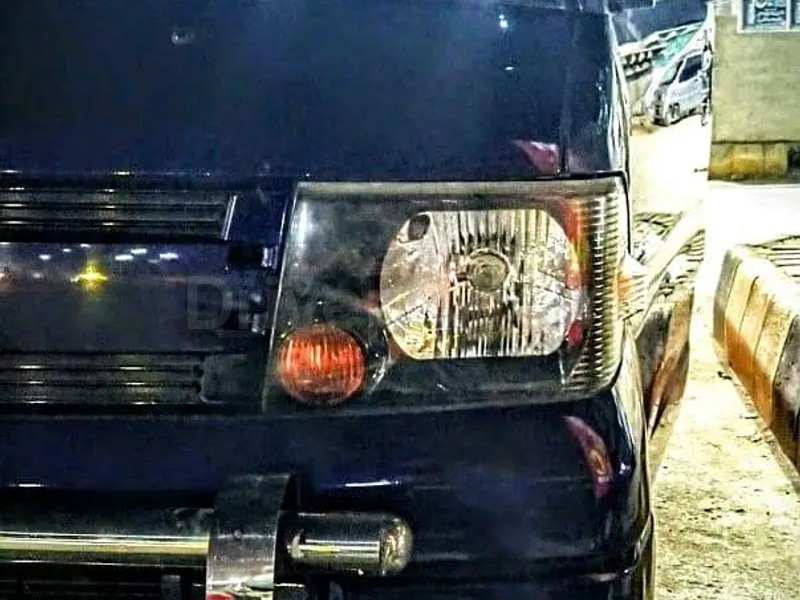 Mitsubishi Minicab Bravo 2011