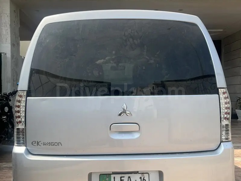 Mitsubishi Ek Wagon 2012
