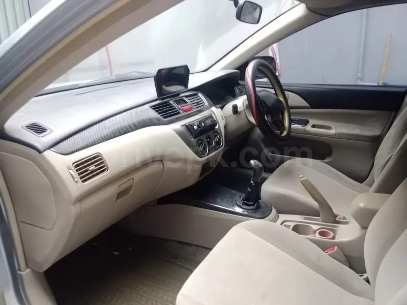 Mitsubishi Lancer 2005