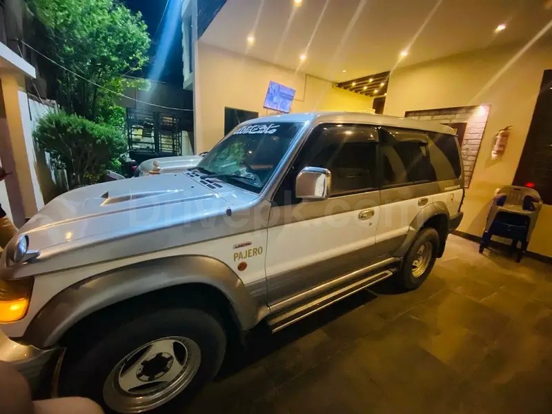 Mitsubishi Pajero 1997