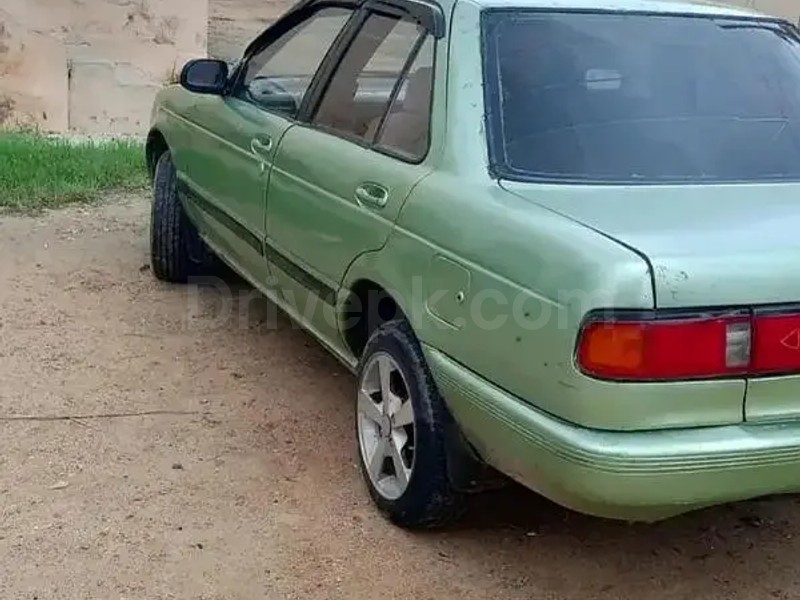 Nissan Sunny 1993