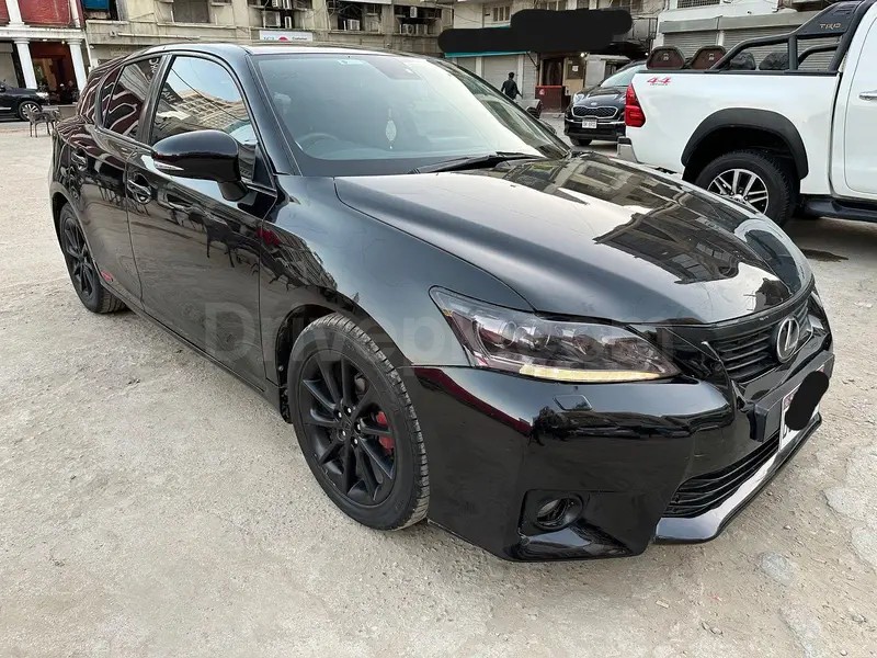 Lexus CT200h 2011