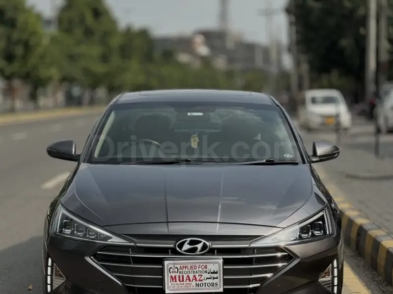 Hyundai Elantra 2022