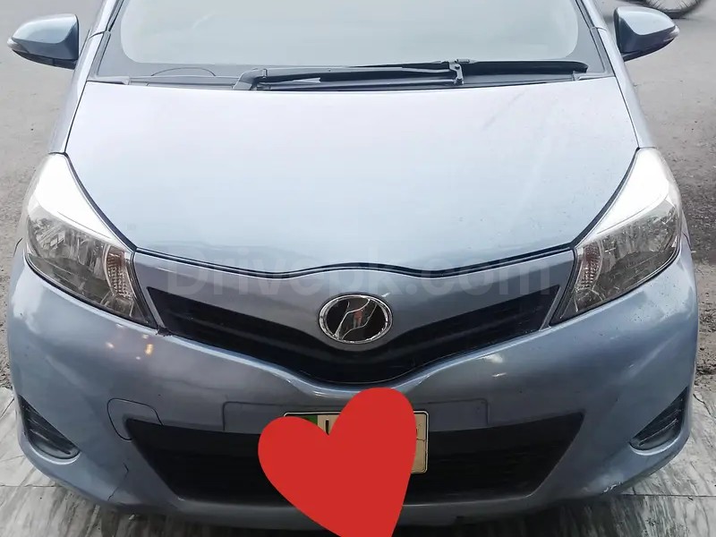 Toyota Vitz 2013
