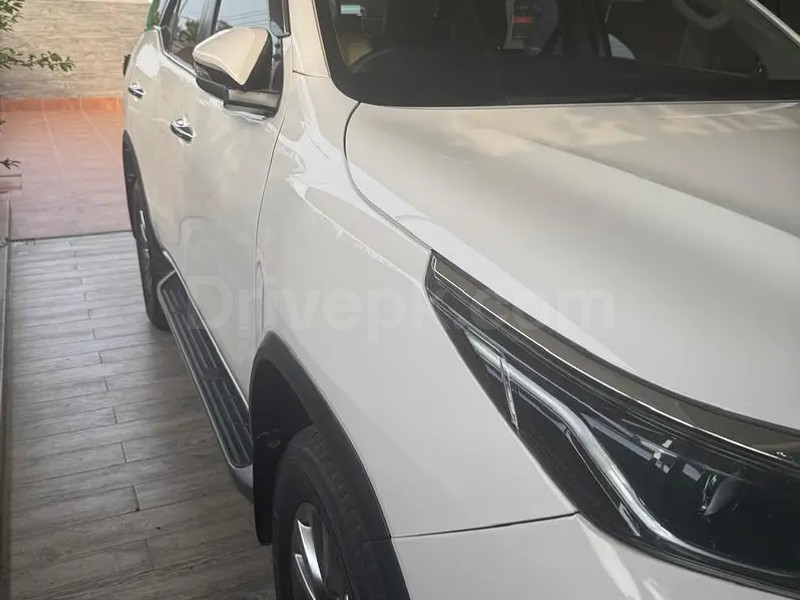 Toyota Fortuner V 2022